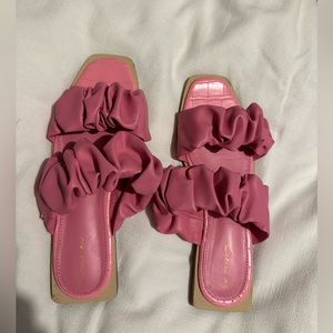Sam Edelman pink ruffle sandal - 7 1/2